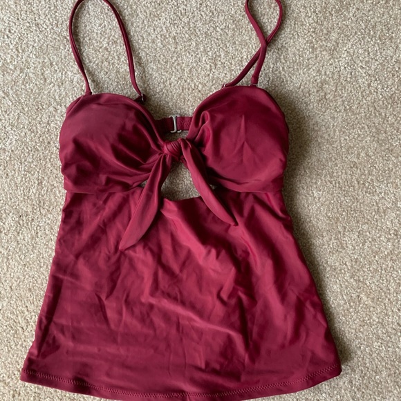 🎉HOST PICK🎉‼️NWOT‼️Old navy tankini top - Picture 2 of 3